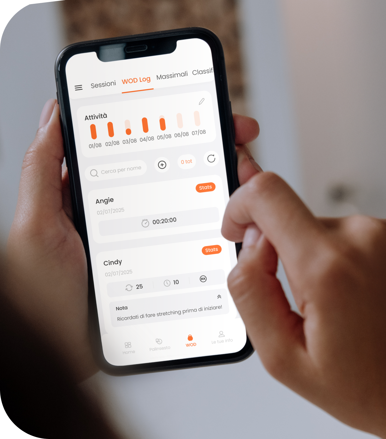 WOD e massimali — atleti che registrano i loro risultati
